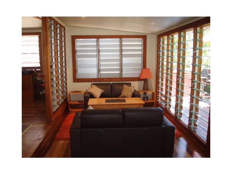 12 Poinsettia Street, Holloways Beach QLD 4878