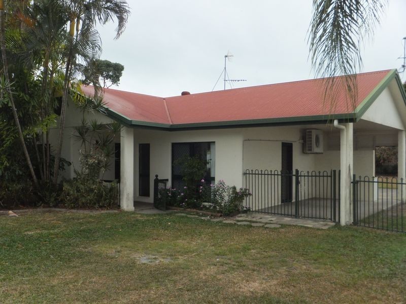 60 Cunningham St, Yorkeys Knob QLD 4878