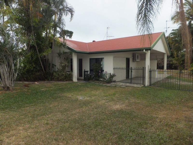 60 Cunningham St, Yorkeys Knob QLD 4878