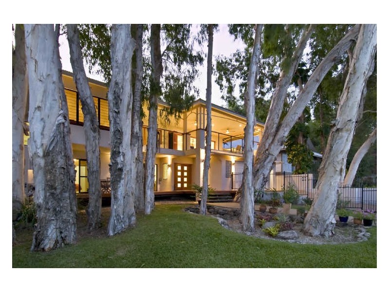 11 Arlington Esplanade, Clifton Beach QLD 4879