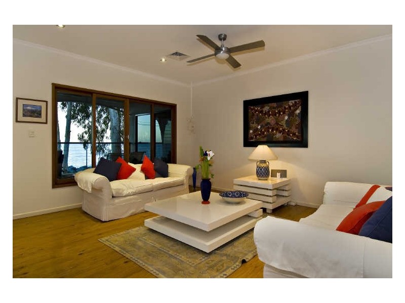 11 Arlington Esplanade, Clifton Beach QLD 4879