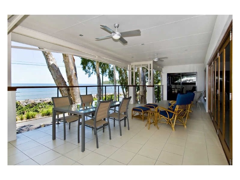 11 Arlington Esplanade, Clifton Beach QLD 4879