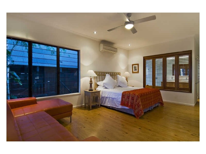 11 Arlington Esplanade, Clifton Beach QLD 4879