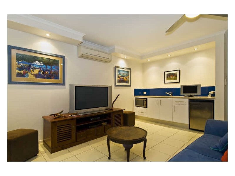 11 Arlington Esplanade, Clifton Beach QLD 4879