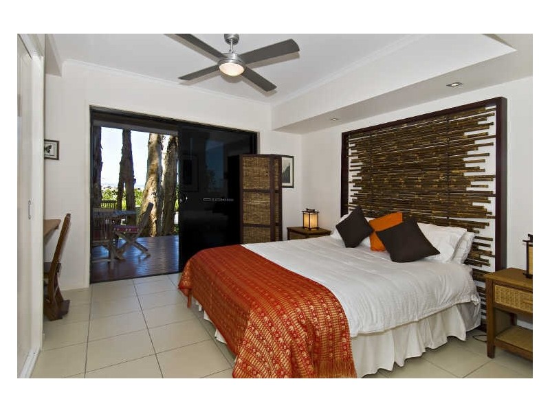 11 Arlington Esplanade, Clifton Beach QLD 4879