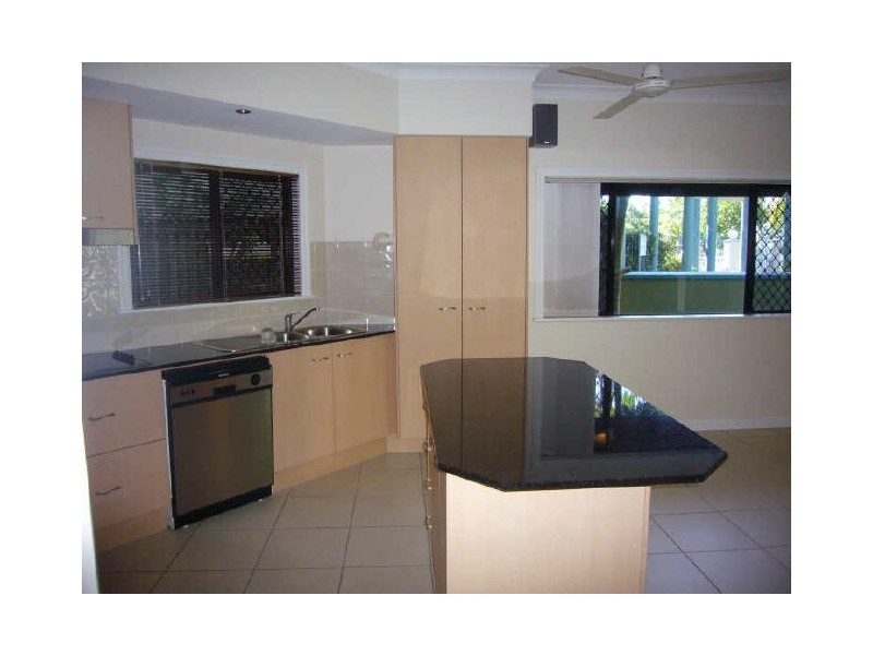 1/73 Sims Esplanade, Yorkeys Knob QLD 4878