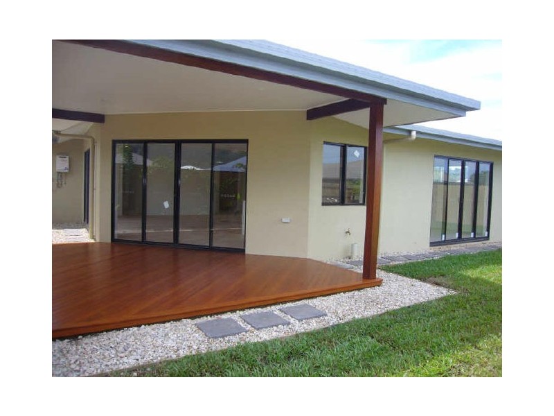 16 Hockey Avenue, Smithfield QLD 4878