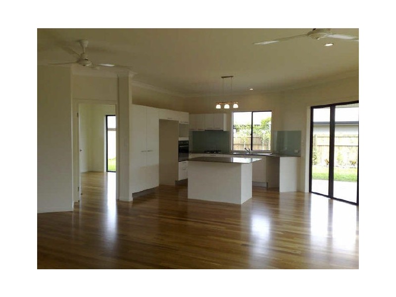 16 Hockey Avenue, Smithfield QLD 4878