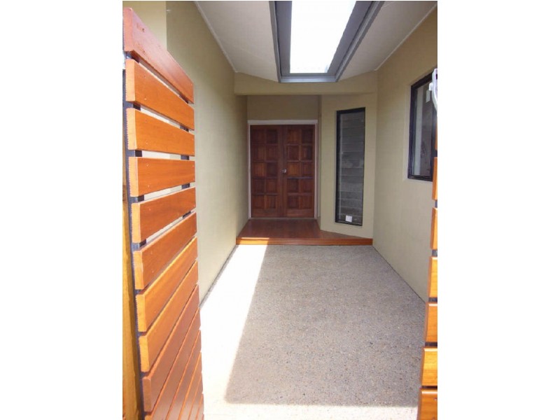 16 Hockey Avenue, Smithfield QLD 4878