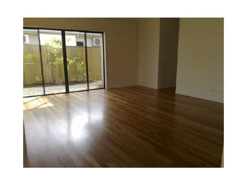 16 Hockey Avenue, Smithfield QLD 4878