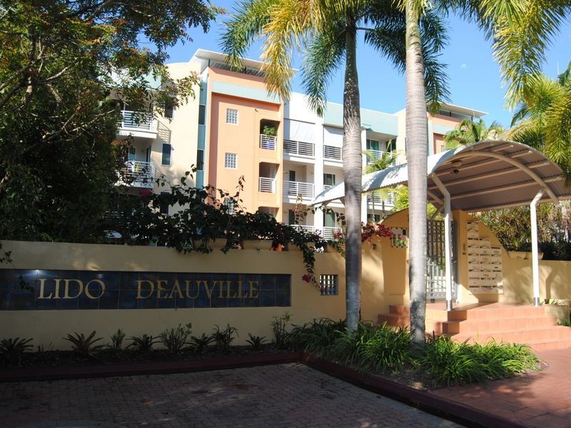 16/2 Deauville Close, Yorkeys Knob QLD 4878