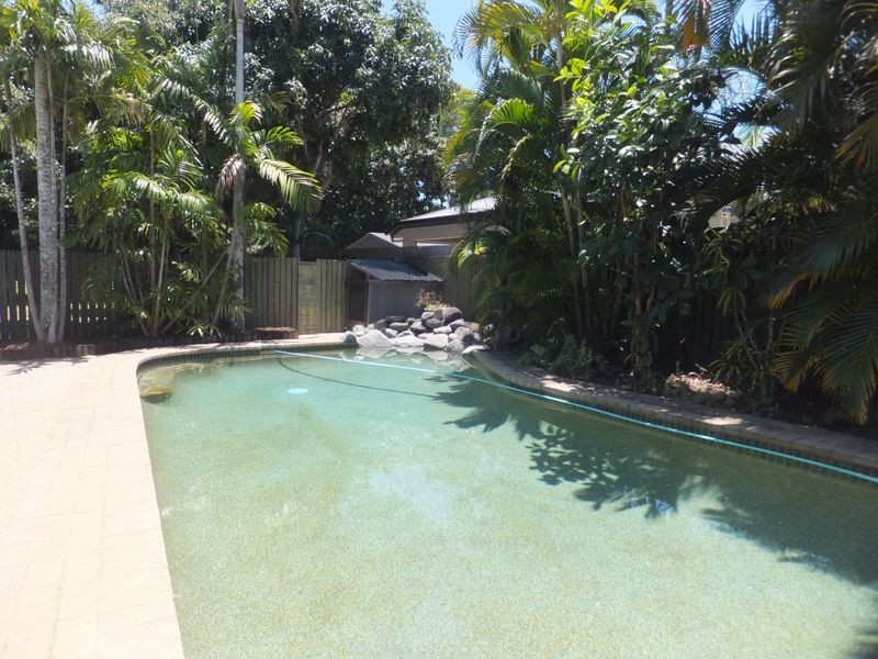 2 Narelle Close, Yorkeys Knob QLD 4878