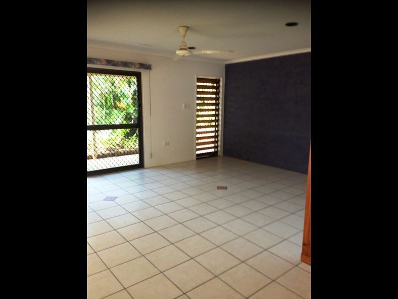 2 Narelle Close, Yorkeys Knob QLD 4878