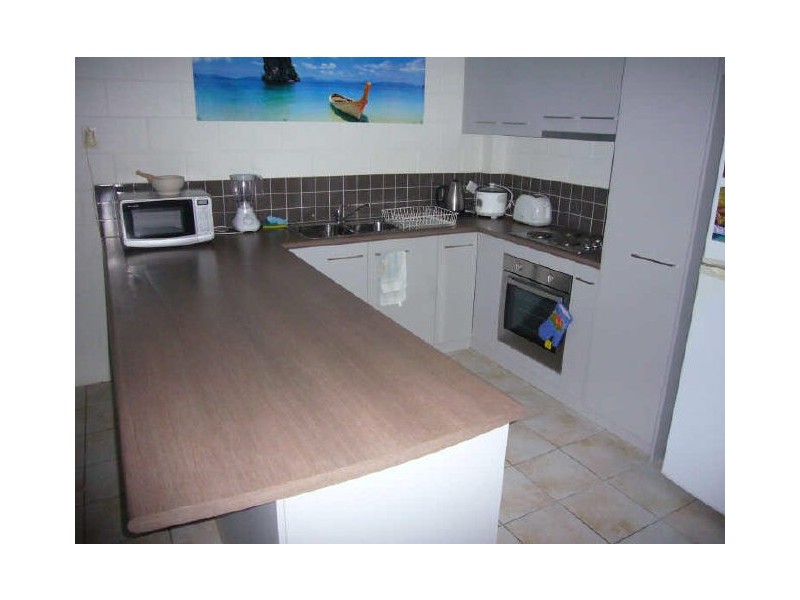 4/527 Varley Street, Yorkeys Knob QLD 4878