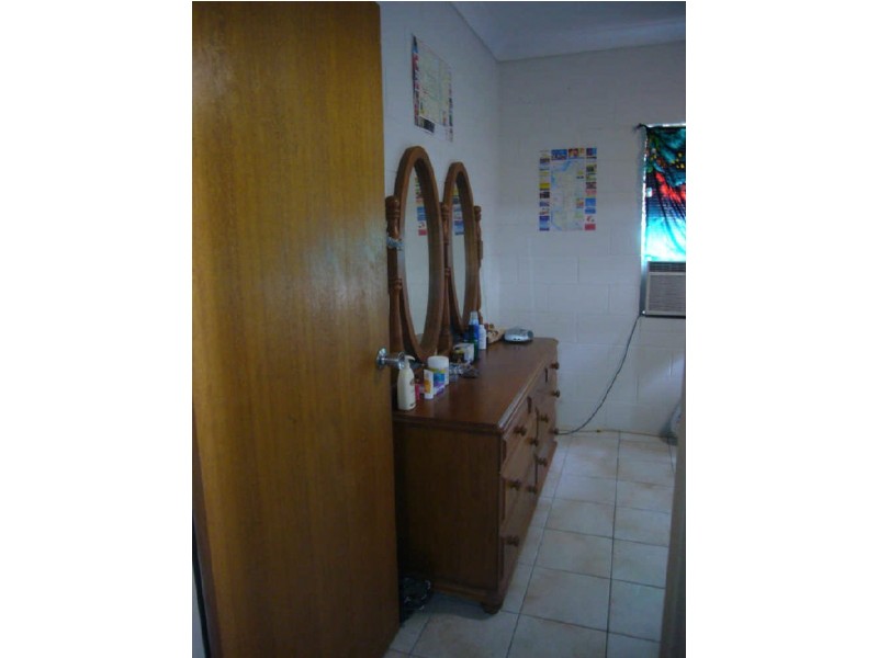 4/527 Varley Street, Yorkeys Knob QLD 4878