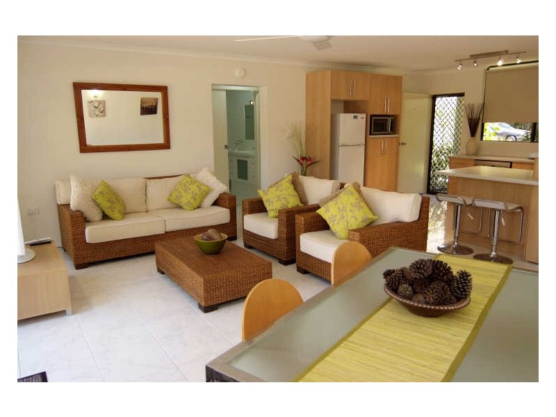 1/35 Sims Esplanade, Yorkeys Knob QLD 4878