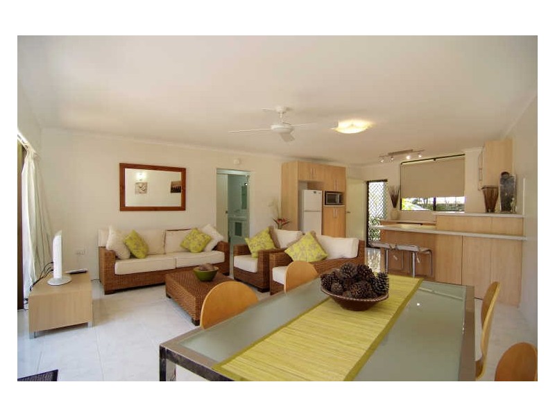 1/35 Sims Esplanade, Yorkeys Knob QLD 4878