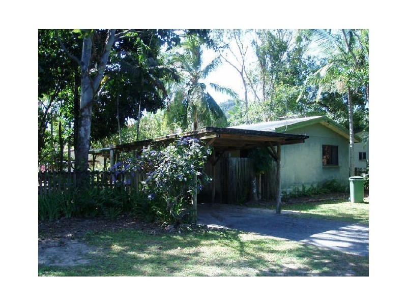 8 Queensborough Close, Trinity Park QLD 4879
