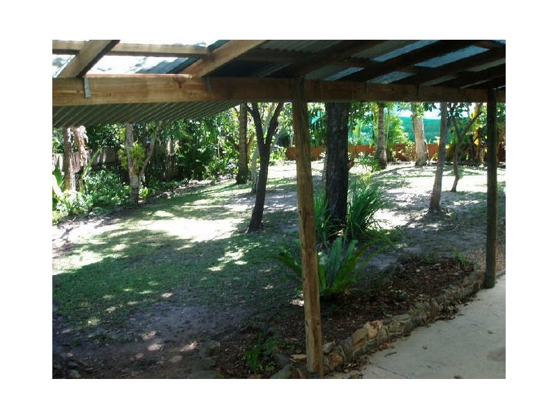 8 Queensborough Close, Trinity Park QLD 4879