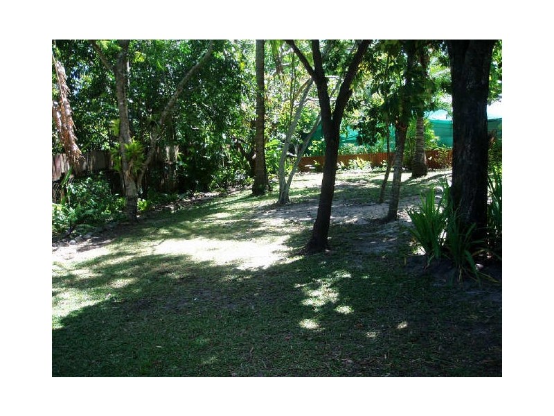 8 Queensborough Close, Trinity Park QLD 4879