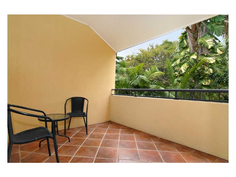 23/25 Veivers Road, Palm Cove QLD 4879