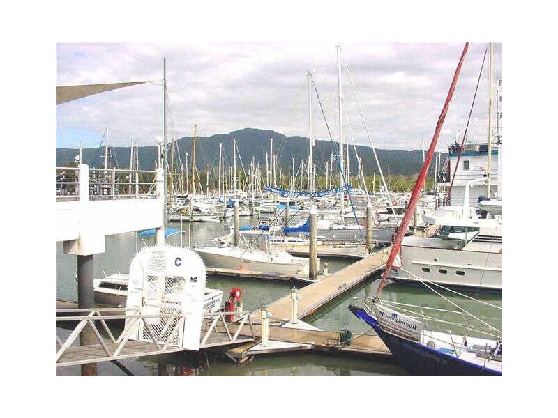 10 Ray Street, Yorkeys Knob QLD 4878