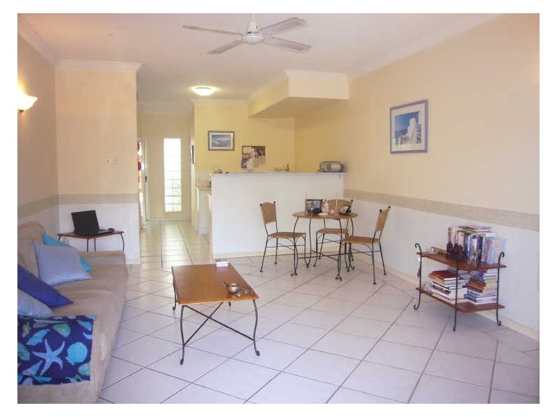 2/100 Cunningham St, Yorkeys Knob QLD 4878