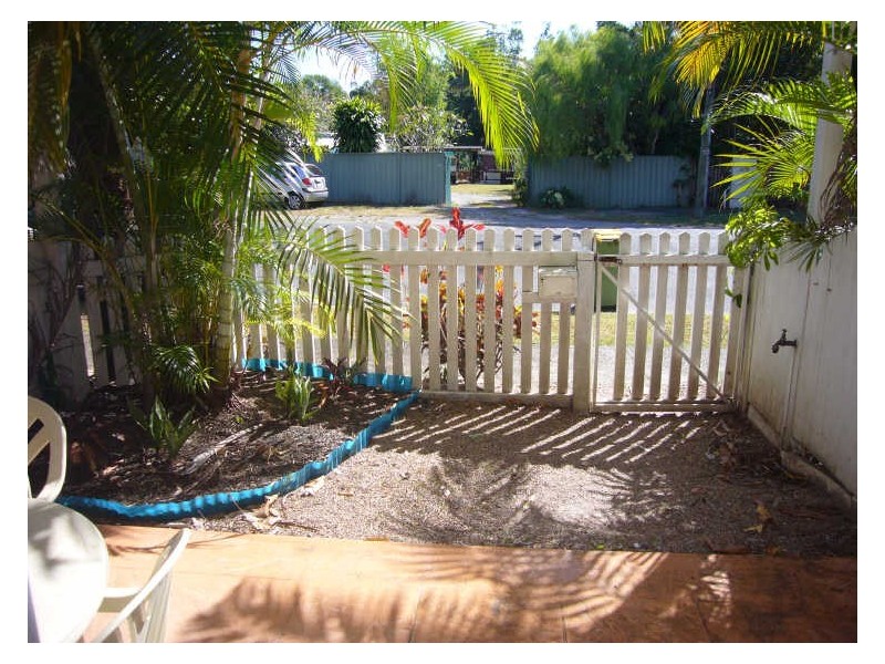 2/100 Cunningham St, Yorkeys Knob QLD 4878