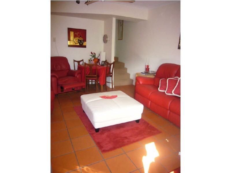 2/528 Varley Street, Yorkeys Knob QLD 4878