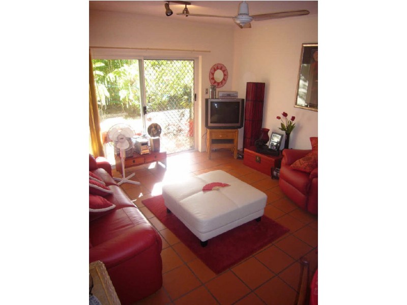 2/528 Varley Street, Yorkeys Knob QLD 4878