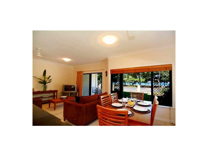 2/73 Sims Esplanade, Yorkeys Knob QLD 4878