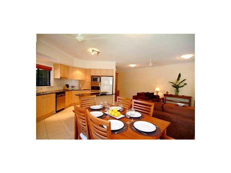 2/73 Sims Esplanade, Yorkeys Knob QLD 4878
