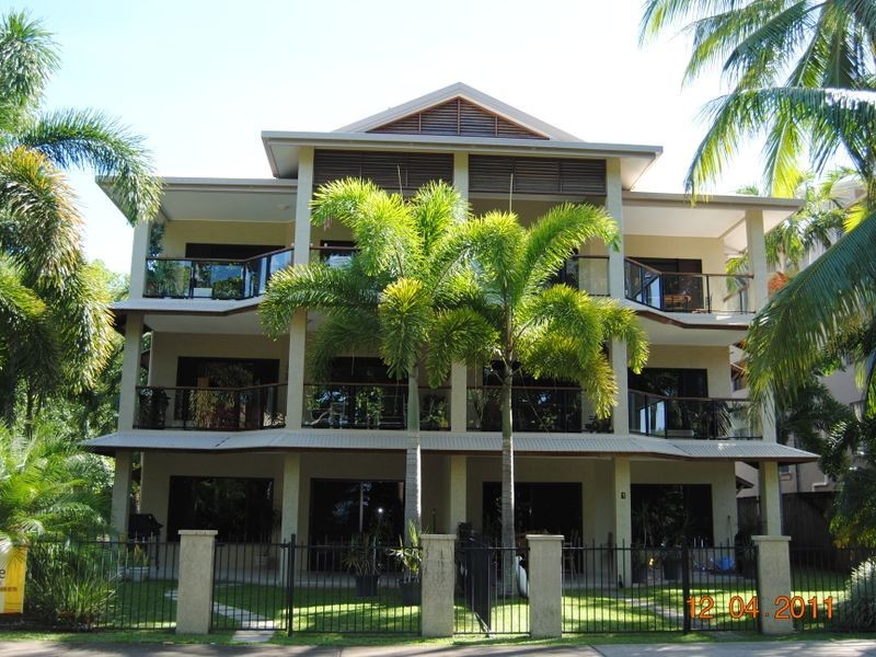 2/73 Sims Esplanade, Yorkeys Knob QLD 4878