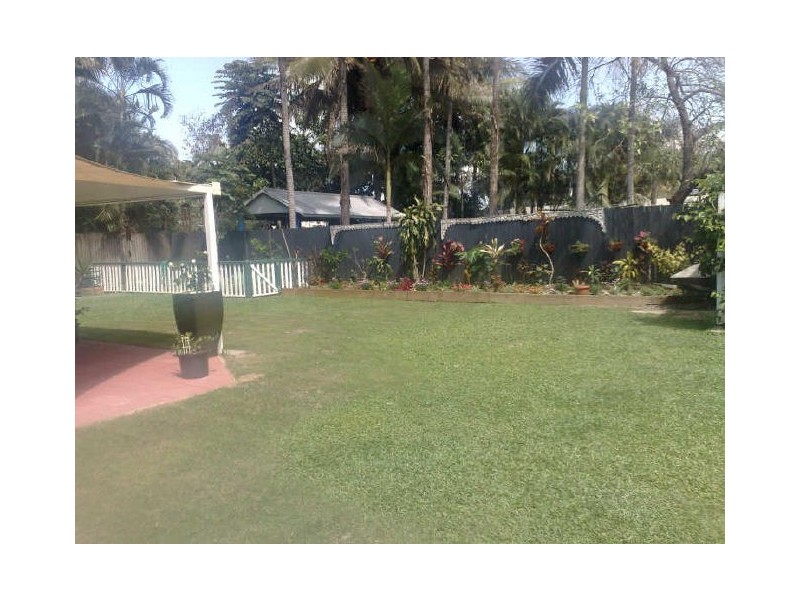 13 Stanton Road, Smithfield QLD 4878