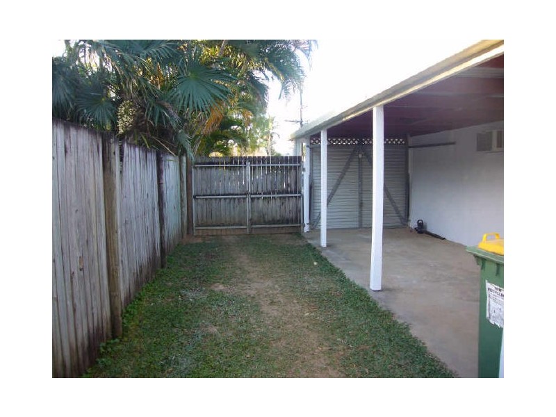 13 Stanton Road, Smithfield QLD 4878