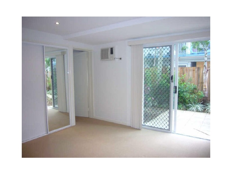 102/497 Varley Street, Yorkeys Knob QLD 4878