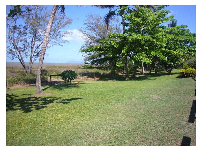 6/53 Sims Esplanade, Yorkeys Knob QLD 4878