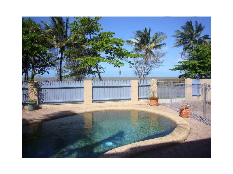 6/53 Sims Esplanade, Yorkeys Knob QLD 4878