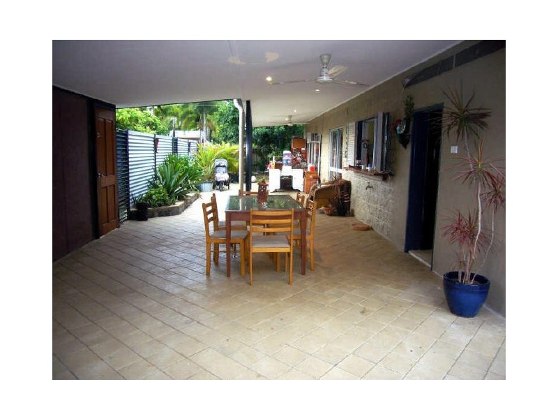17 Morgan Street, Yorkeys Knob QLD 4878