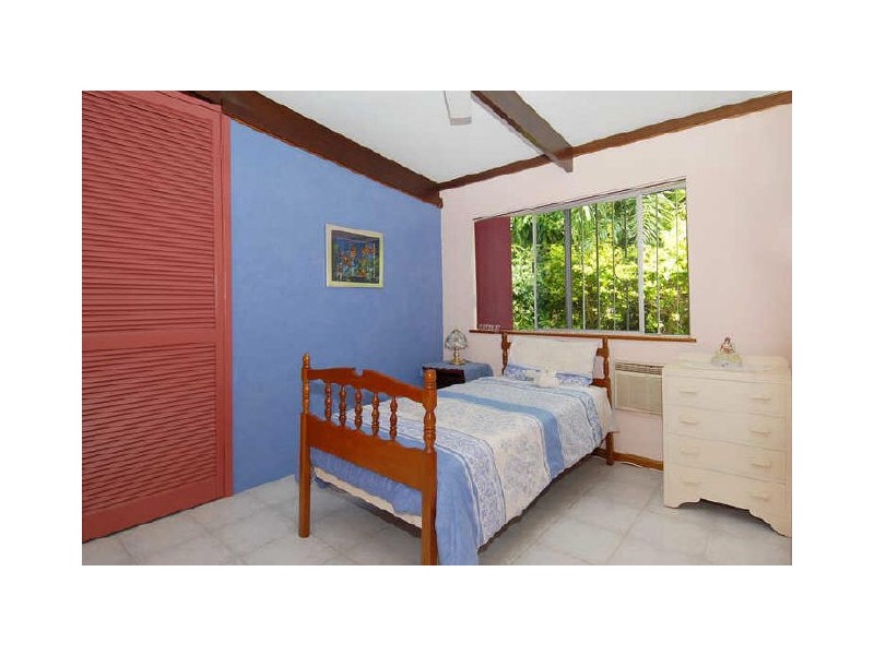 41 Willow Street, Holloways Beach QLD 4878