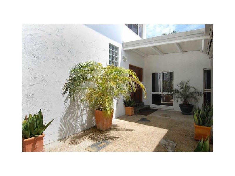 41 Willow Street, Holloways Beach QLD 4878