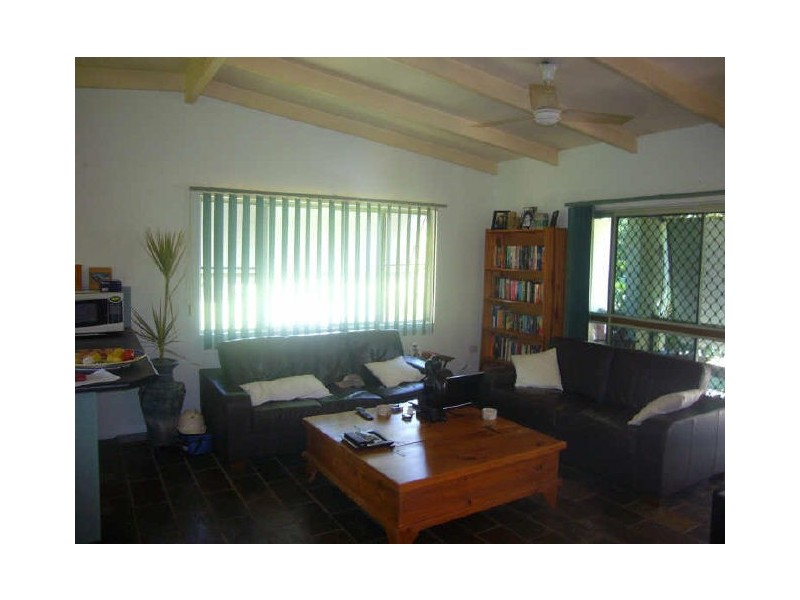 4/102 Wisteria Street, Holloways Beach QLD 4878