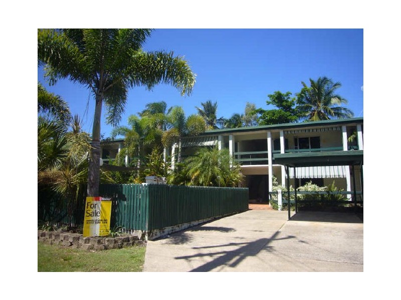 4/102 Wisteria Street, Holloways Beach QLD 4878