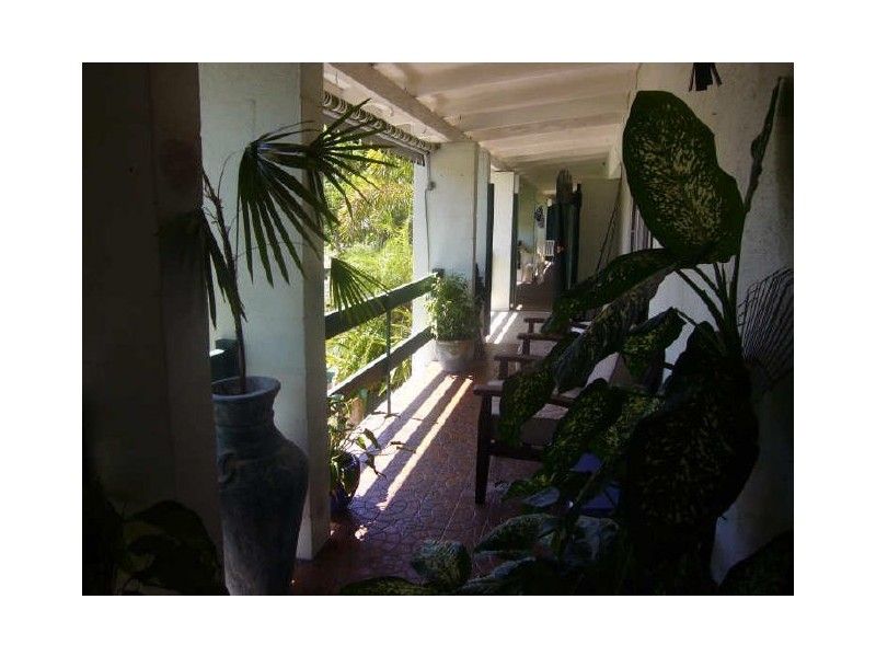 4/102 Wisteria Street, Holloways Beach QLD 4878