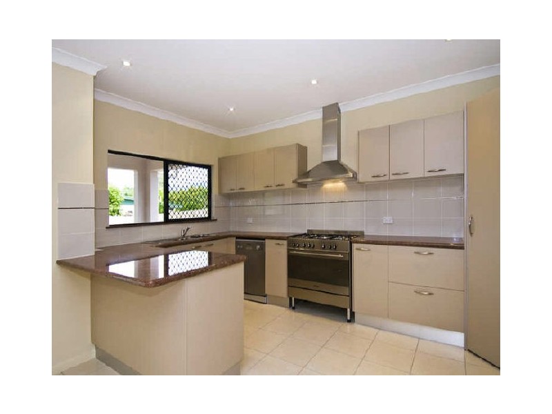 9 Norfolk, Holloways Beach QLD 4878