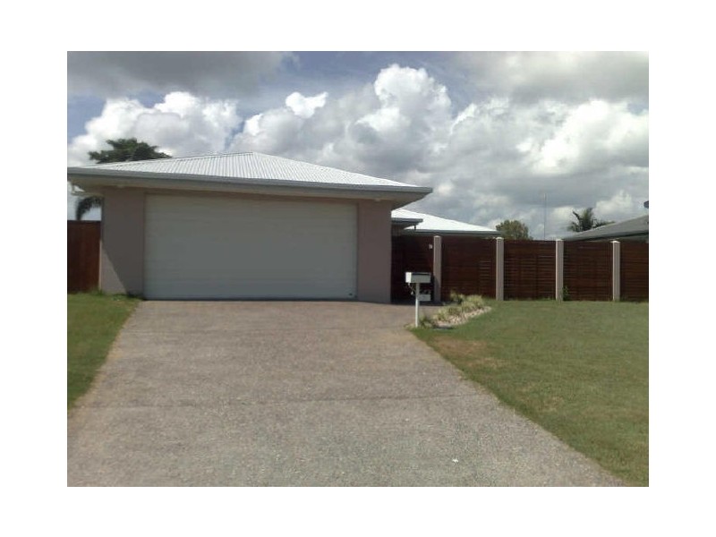 9 Norfolk, Holloways Beach QLD 4878