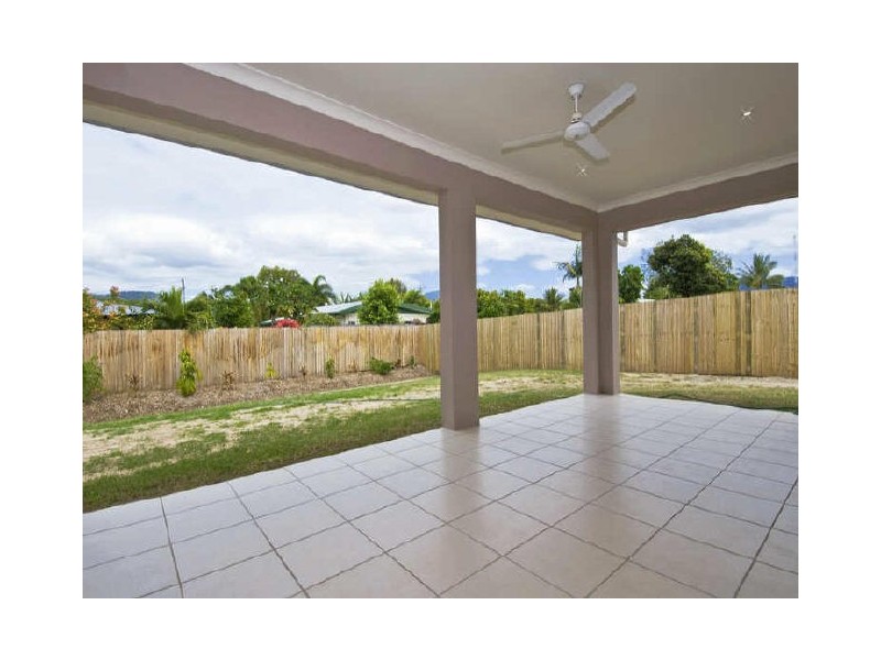 9 Norfolk, Holloways Beach QLD 4878