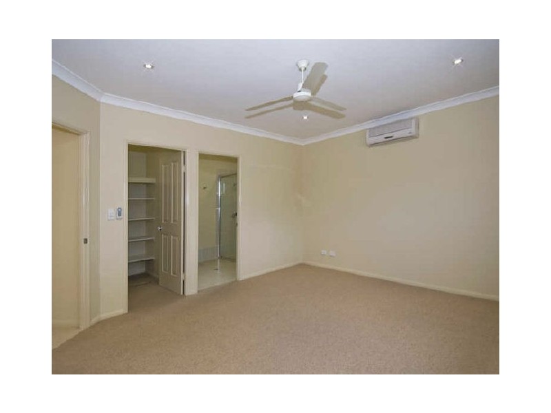 9 Norfolk, Holloways Beach QLD 4878