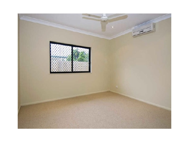 9 Norfolk, Holloways Beach QLD 4878