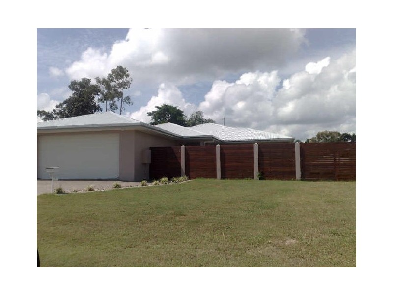 9 Norfolk, Holloways Beach QLD 4878